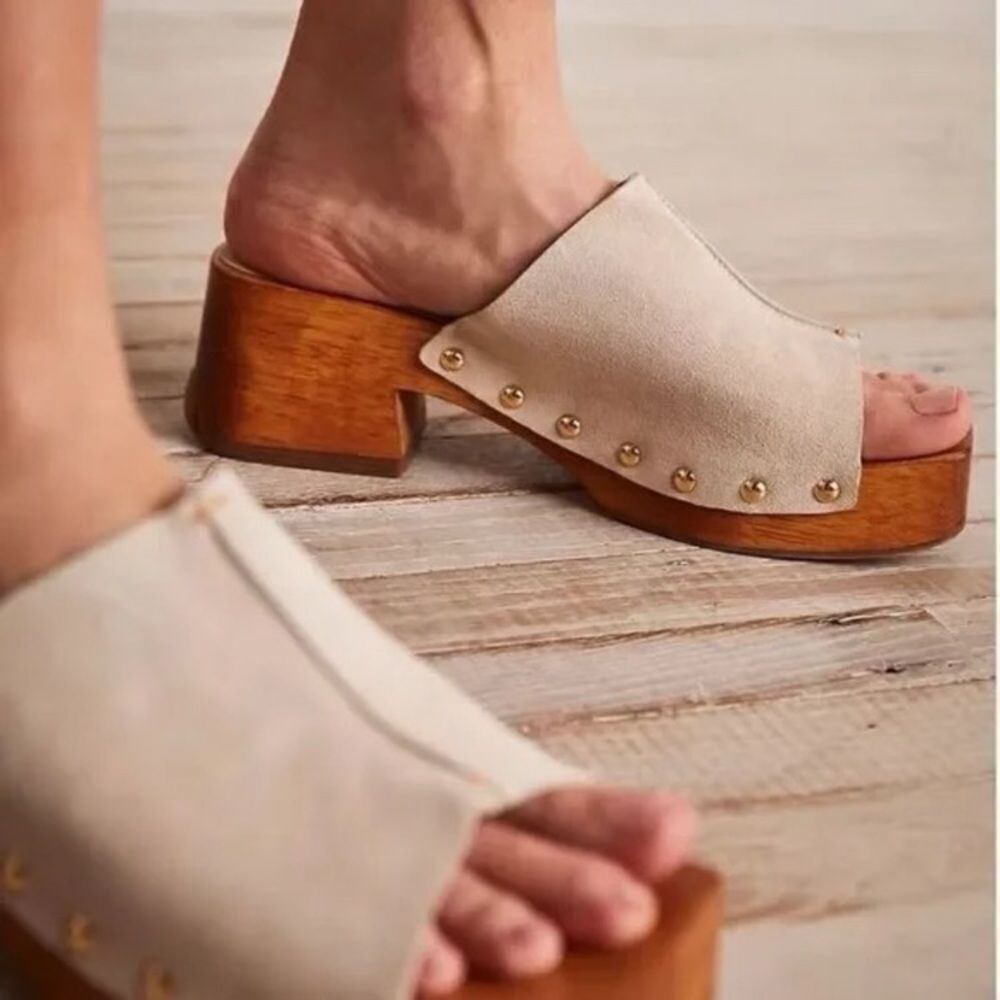 Vicenza by at Free People  Zola Studded Clog size 8 - Picture 4 of 16